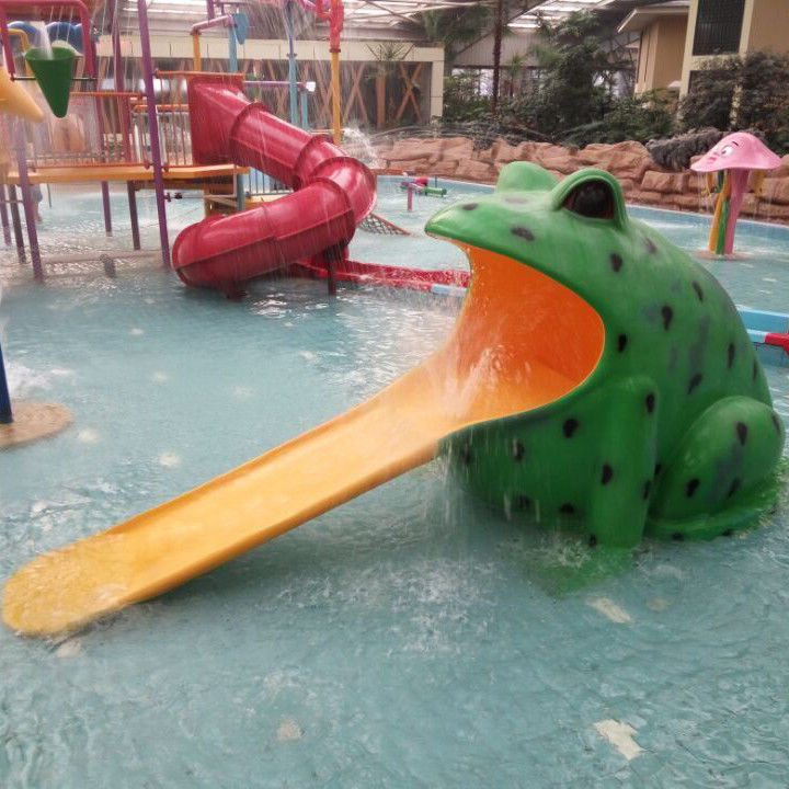 活気のある色 インタラクティブなスプラッシュパッド 露天の楽しみのための水噴霧公園